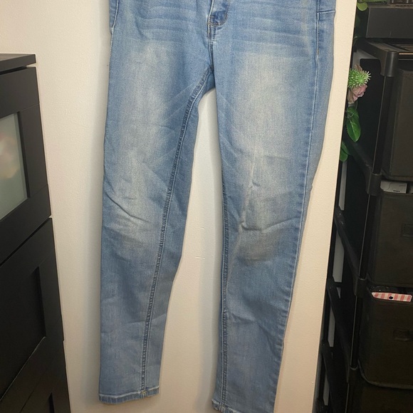 Light washed Jeans - Picture 2 of 2